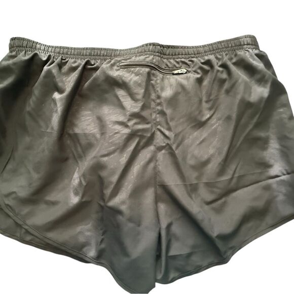 NWT Women's Dri Fit Nike Black Running Shorts Size XL - Picture 1 of 8